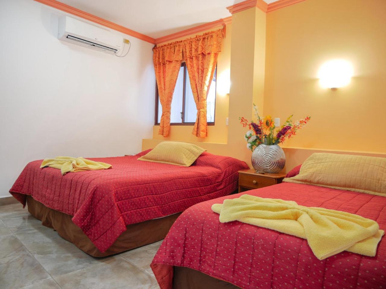 פורטו איורה Hostal Espana מראה חיצוני תמונה