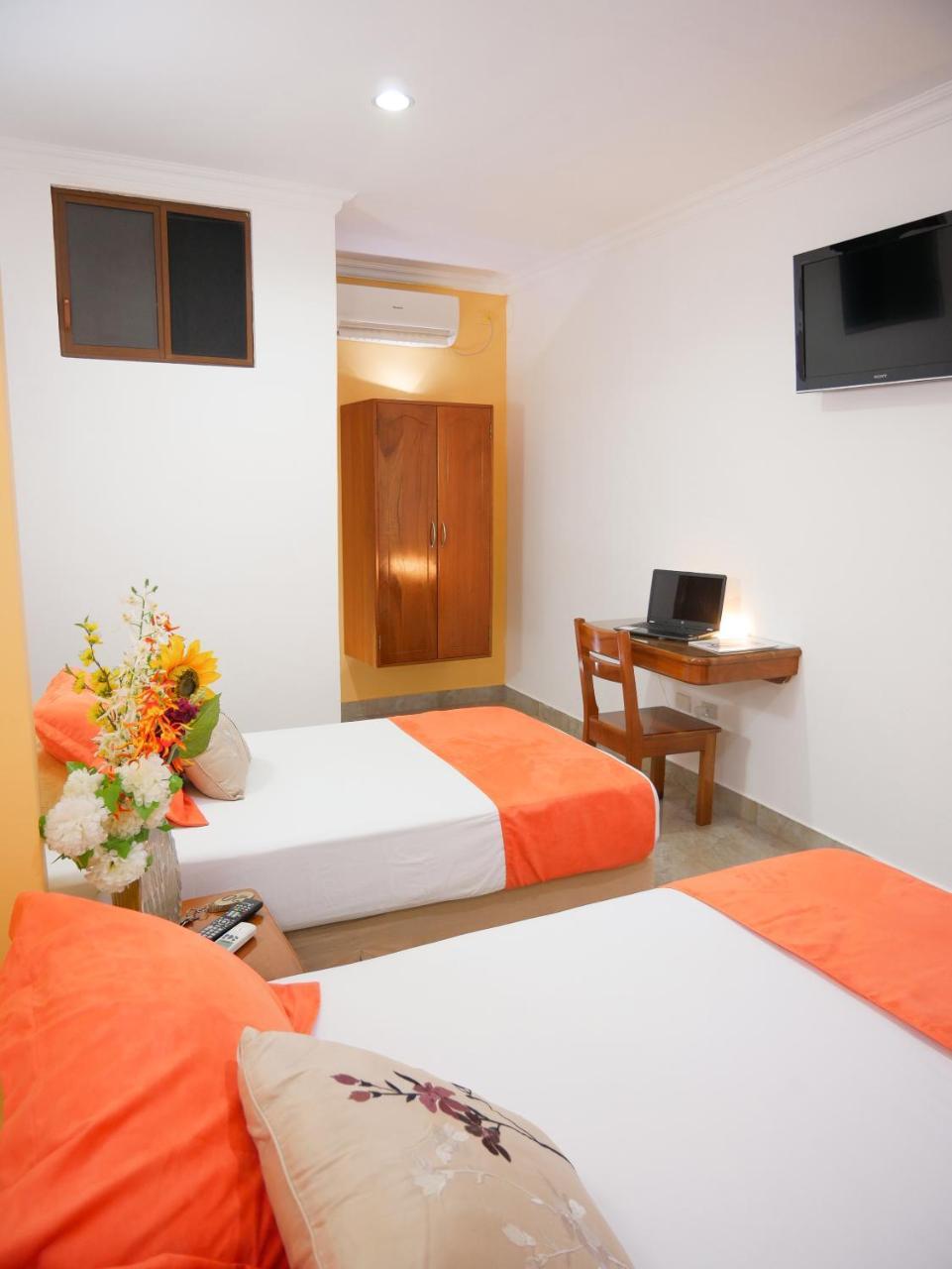 פורטו איורה Hostal Espana מראה חיצוני תמונה