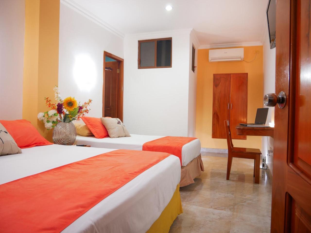 פורטו איורה Hostal Espana מראה חיצוני תמונה