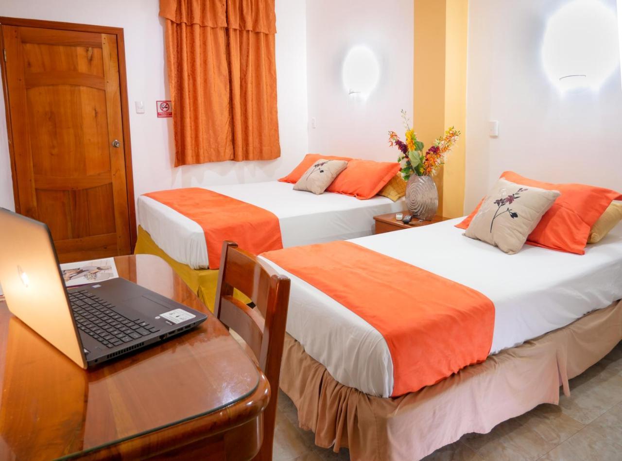 פורטו איורה Hostal Espana מראה חיצוני תמונה