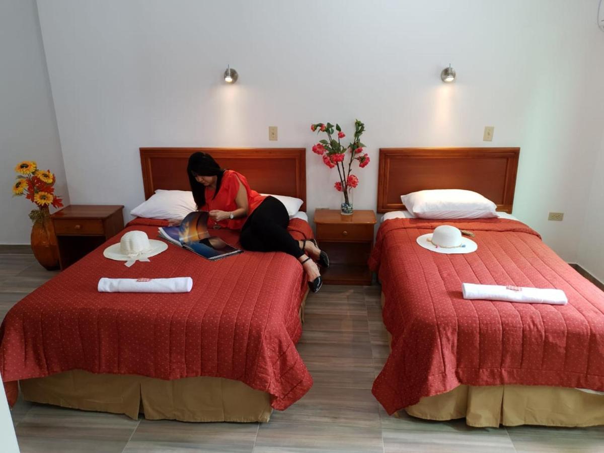 פורטו איורה Hostal Espana מראה חיצוני תמונה