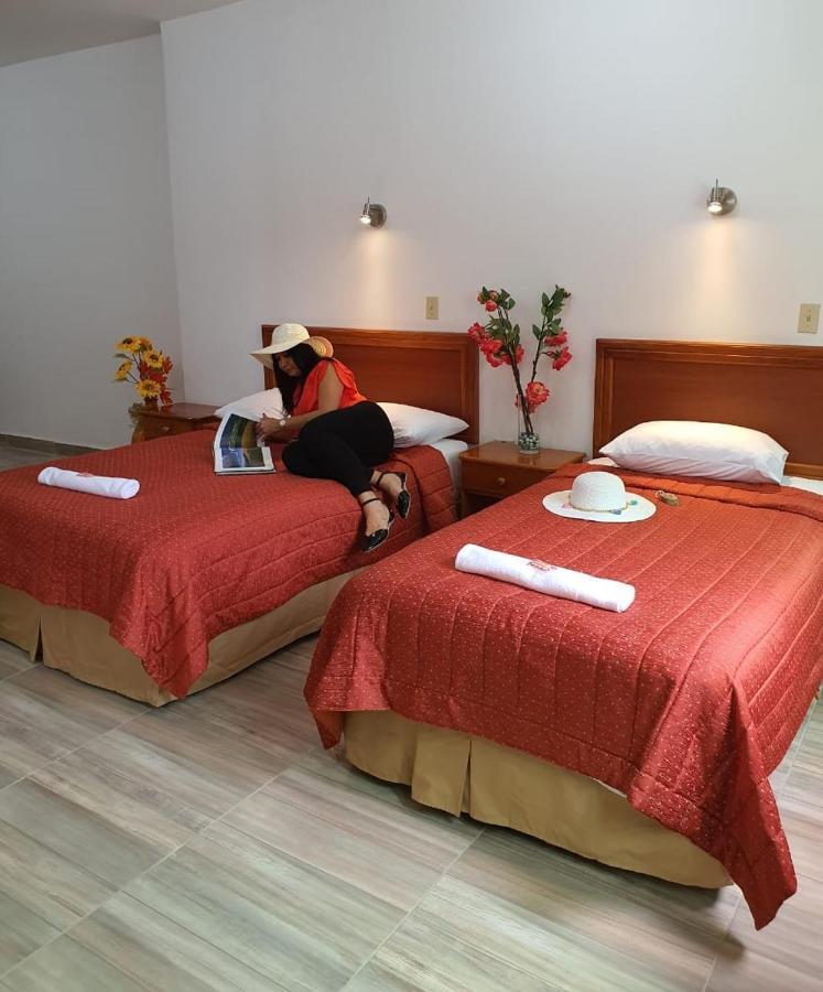פורטו איורה Hostal Espana מראה חיצוני תמונה